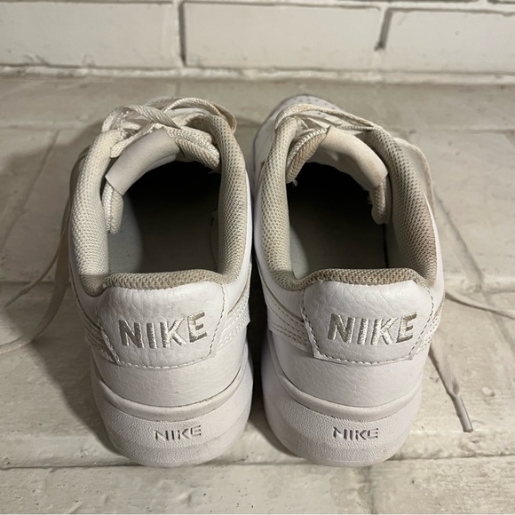 Nike Women's Court Vision Low Alta Platform Shoes - Picture 9 of 9